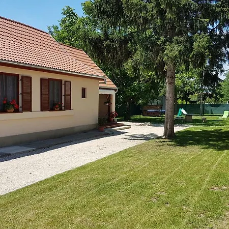 Gasthuis Ilona Vendeghaz